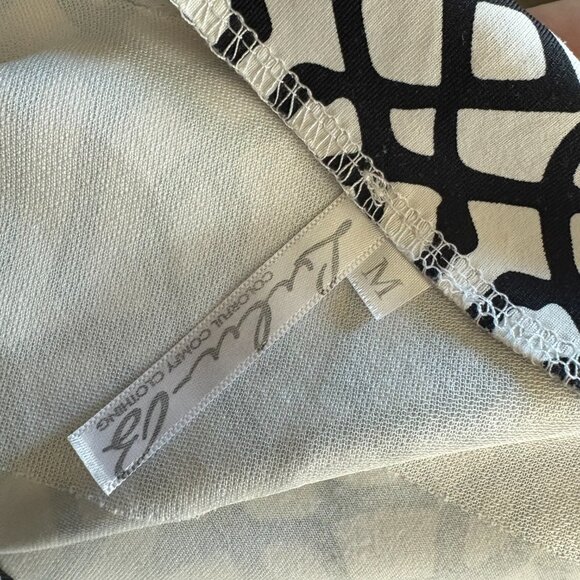 Lulu-B Womens Sleeveless V Neck Top Athletic Stretchy UPF 50+ Medium Black White - Picture 5 of 5